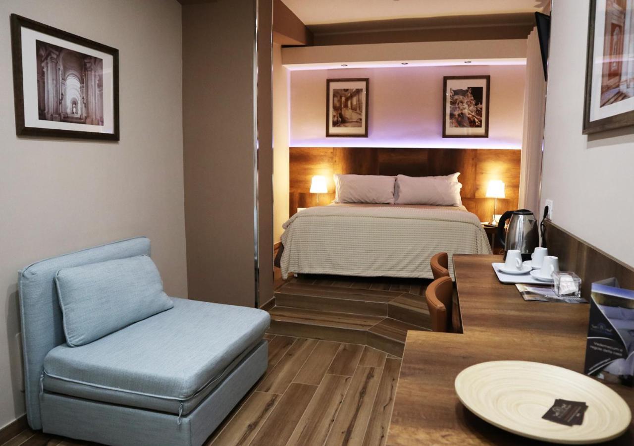 カゼルタ Residenza La Reggia Bed & Breakfast エクステリア 写真