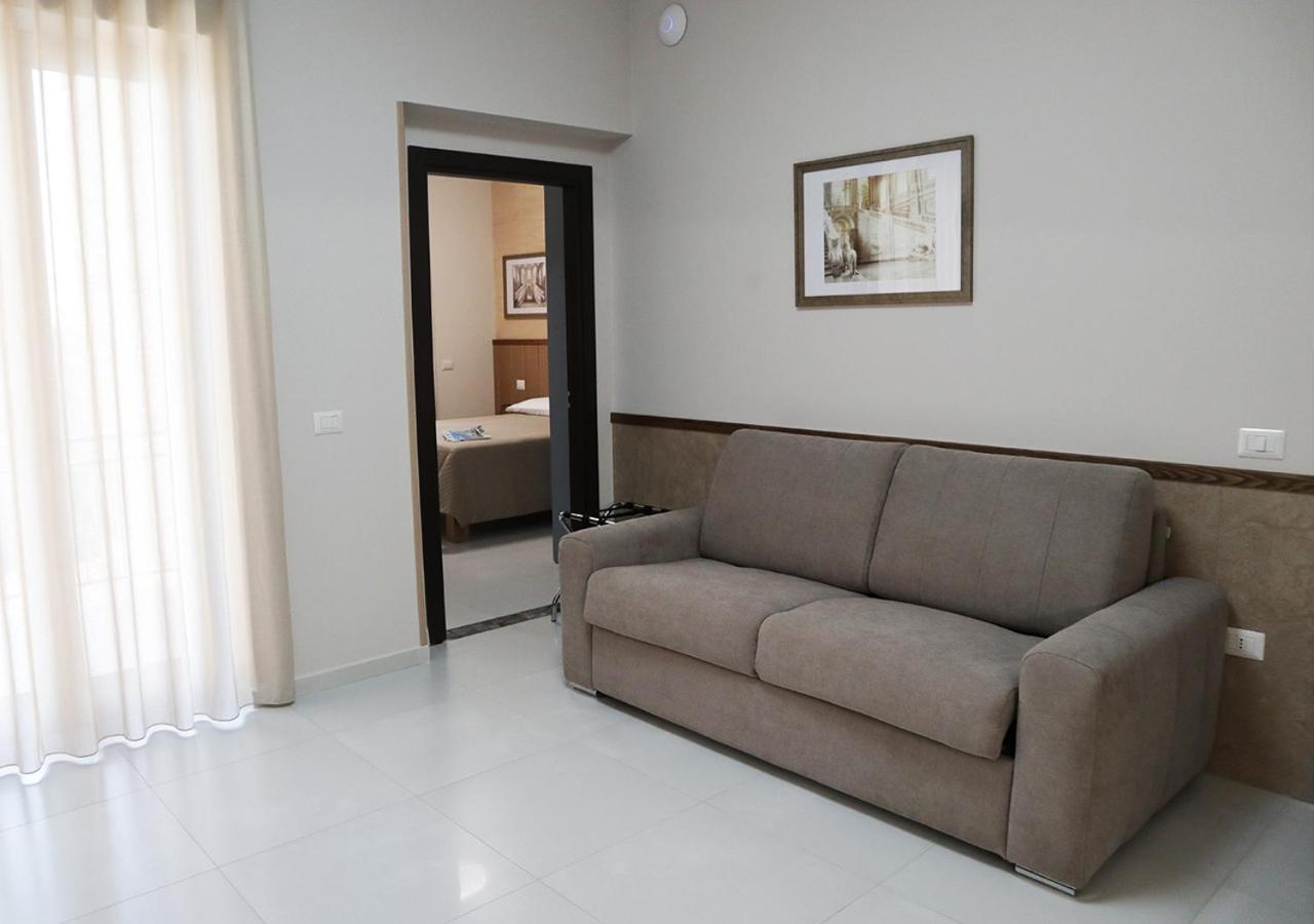 カゼルタ Residenza La Reggia Bed & Breakfast エクステリア 写真